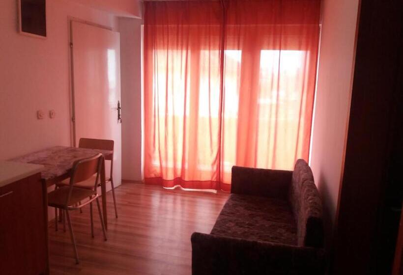 آپارتمان 2 خوابه, Tija Apartments