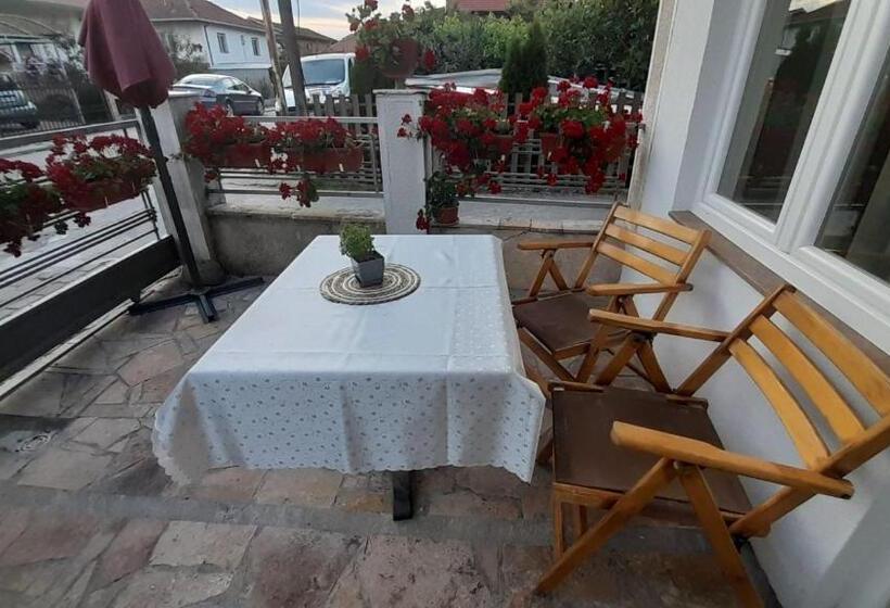 آپارتمان 1 خوابه با چشمانداز باغ, Tija Apartments