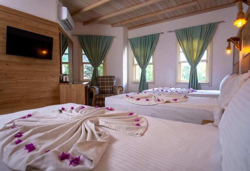 غرفة سوبيريور ثلاثية, Museum Resort Spa