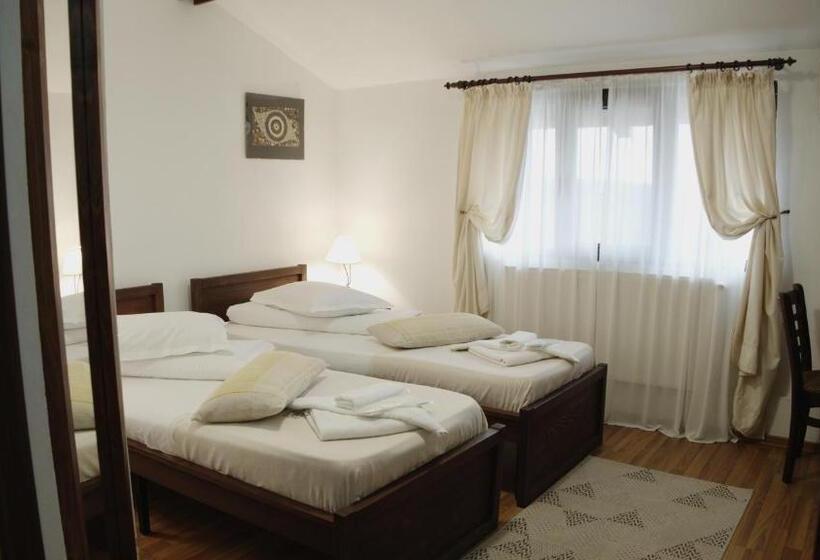 スタンダードシングルルーム, Casa Colinelor