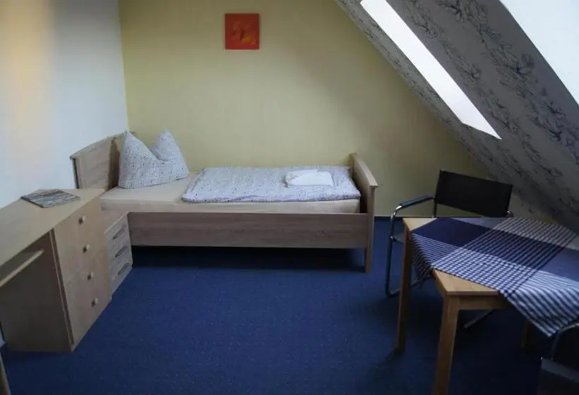 Standard Yhden Hengen Huone, Draschwitz