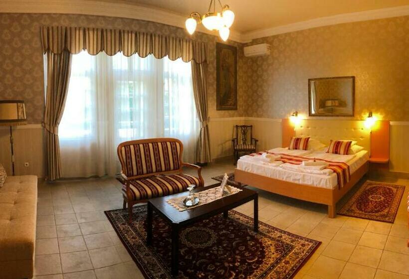 غرفة سوبيريور, Festetich Kastélyszálló és Zsuzsanna