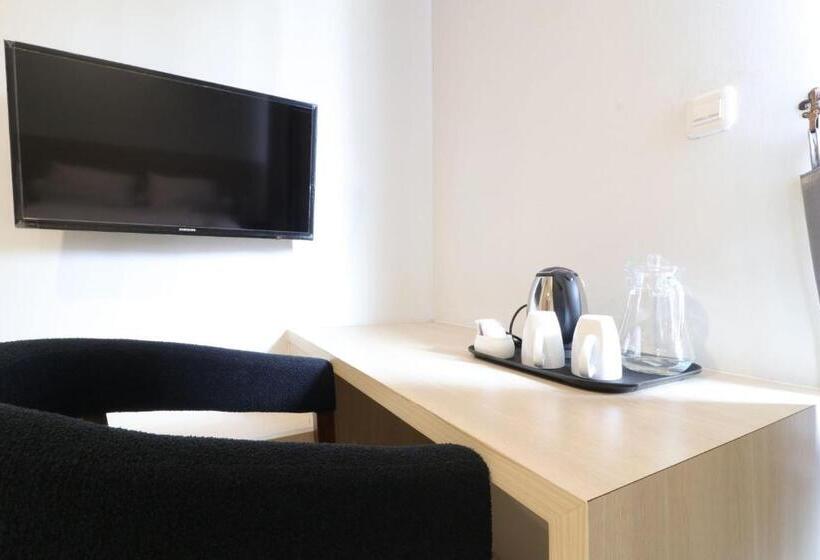 Standard Studio, Mendjangan Residence