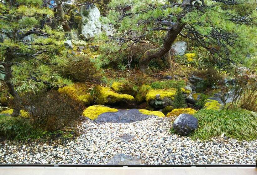 Quarto Familiar Vista Jardim, ゲストハウス『古民家の宿 梨 本 軒』