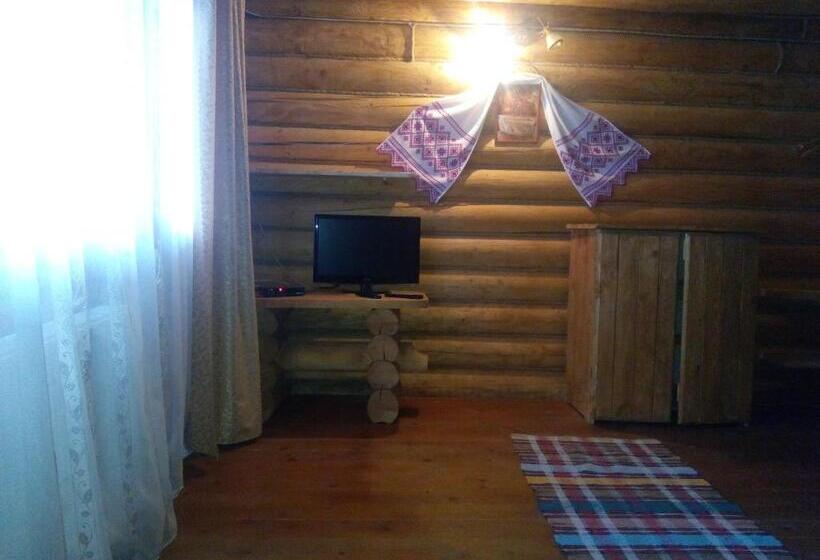 Номер Стандарт Трехместный, під горбком