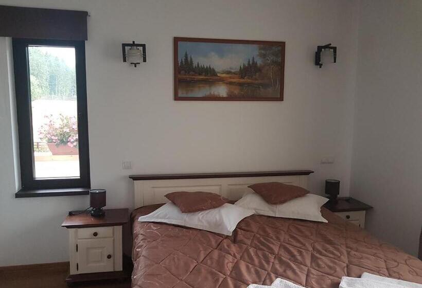 家庭间, Pensiunea Andrade