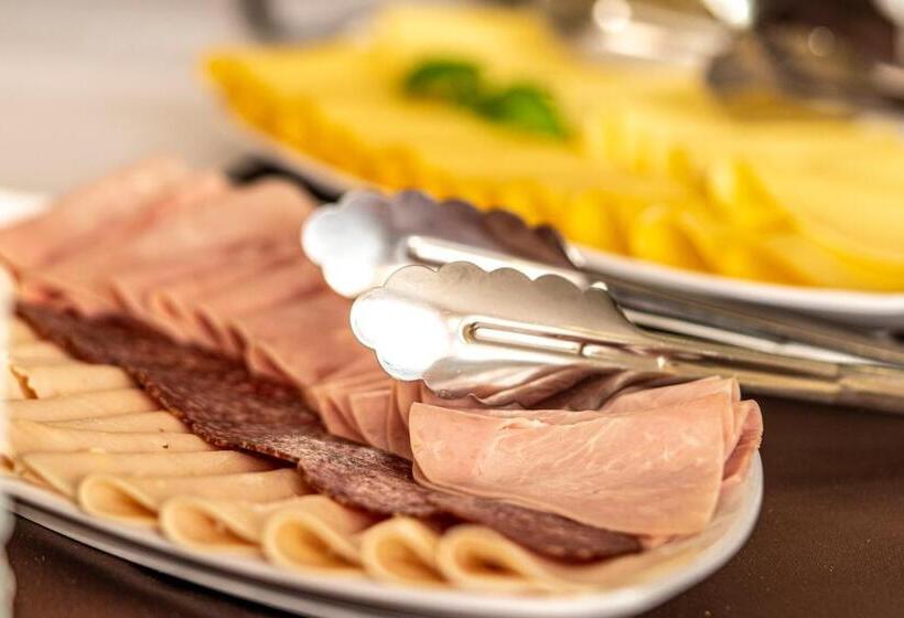 סוויטה, Dzsungel