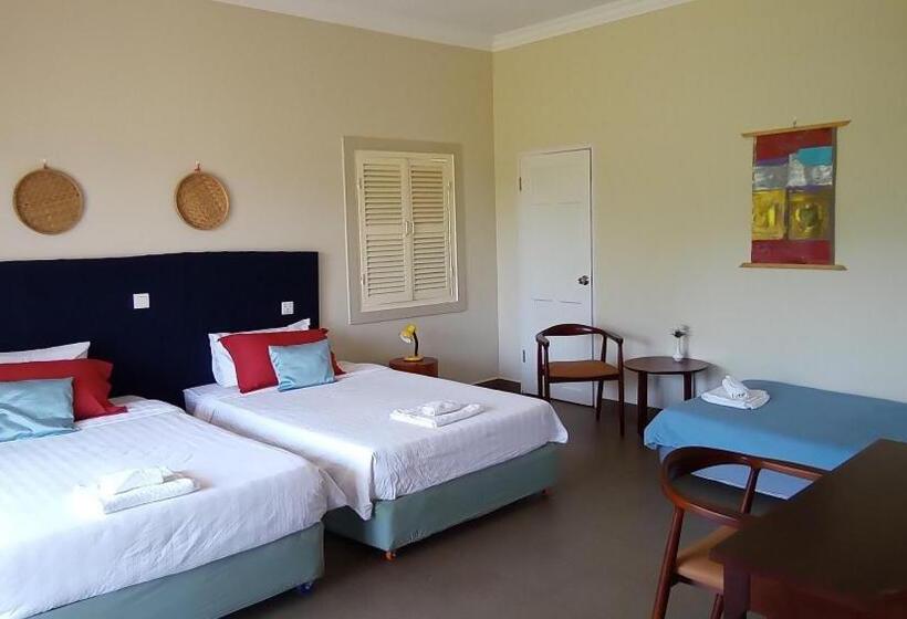 Трехместный Номер Deluxe, Koh Ker Hotel And Restaurant