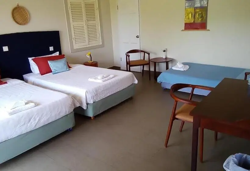 デラックストリプルルーム, Koh Ker Hotel And Restaurant