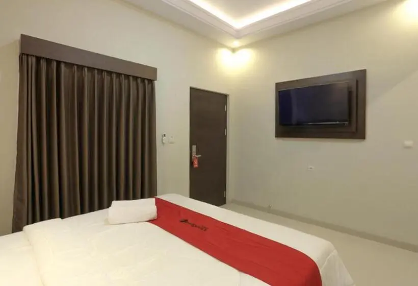 デラックスルーム, Reddoorz Plus Near Solo Paragon Mall