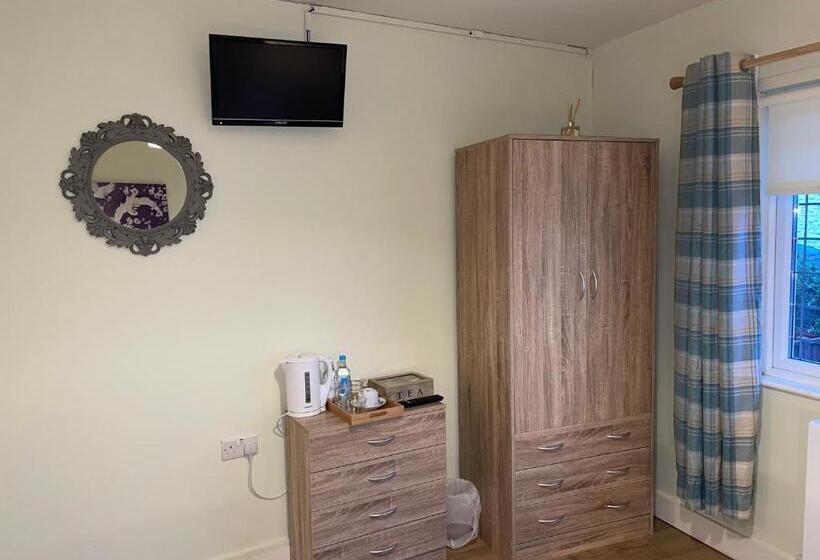 غرفة قياسية, The King & Queen