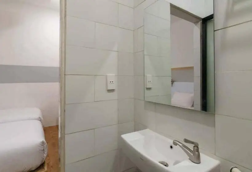 デラックスルーム, Jotel Guest House Mitra Reddoorz