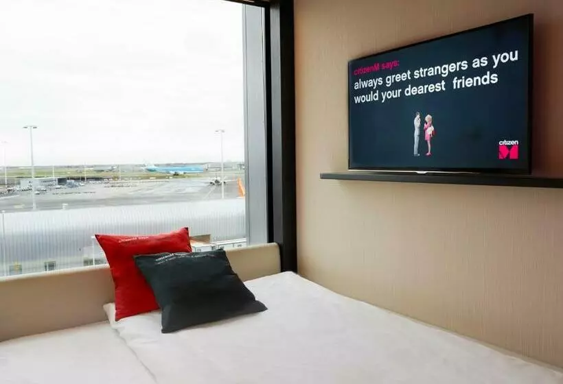 Standard Room King Size Bed, Citizenm Schiphol Airport