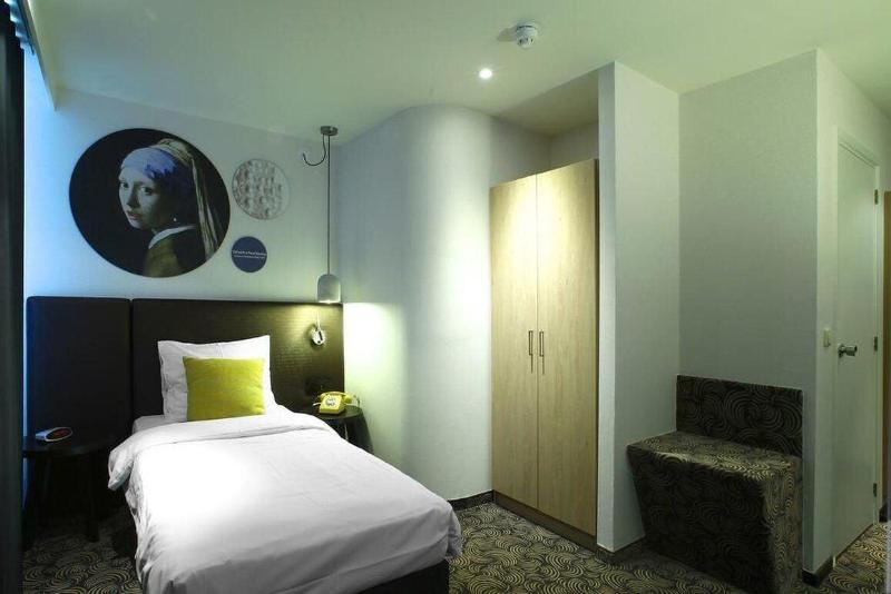 غرفة قياسية فردية, De Koophandel