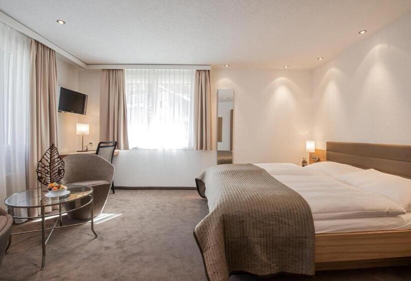 اتاق راحتی, Mistral Superior