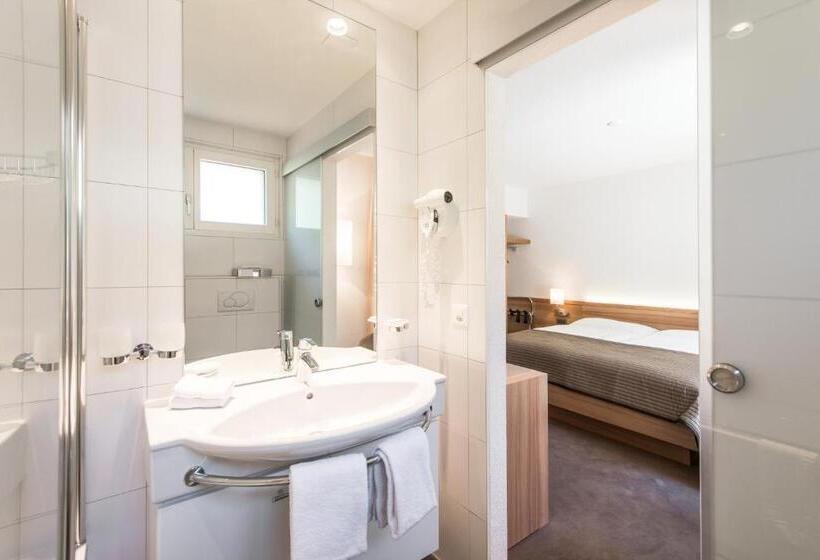 اتاق راحتی, Mistral Superior