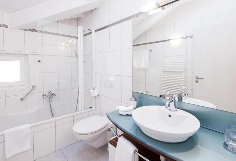 اتاق سوپریور, Mistral Superior