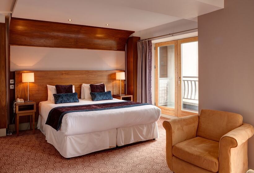 이그제큐티브 룸, Osprey