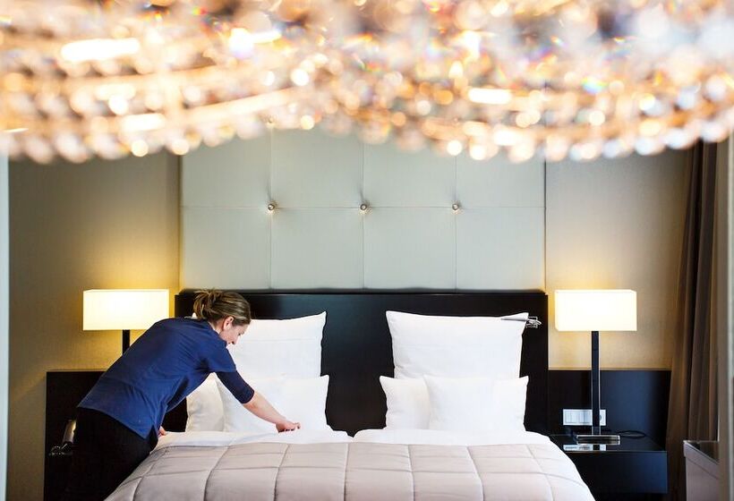 חדר קלאסי, Relais & Châteaux Hotel Burg Schwarzenstein