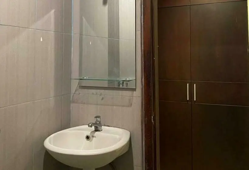 اتاق استاندارد, Reddoorz Plus Syariah @ Jalan Syiah Kuala Banda Aceh