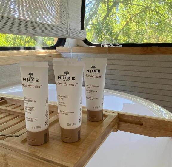 メゾネットスイート, Nuitées Bohèmes