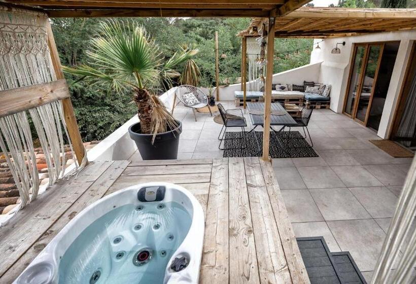 スタンダードルーム, Nuitées Bohèmes