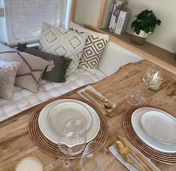 メゾネットスイート, Nuitées Bohèmes