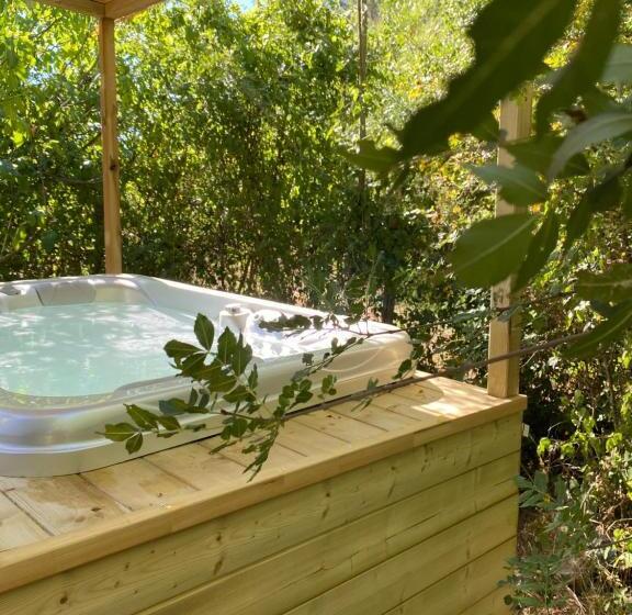 メゾネットスイート, Nuitées Bohèmes