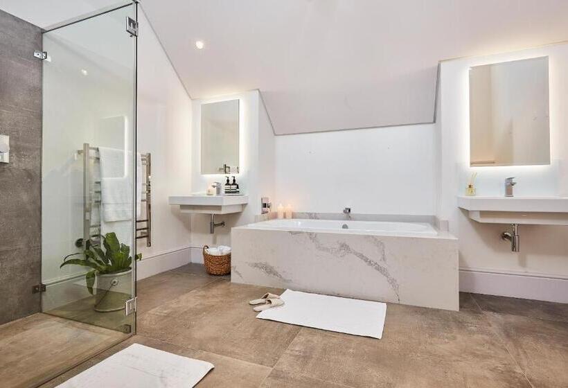 Люкс Вид на Горы, Brookdale Estate   Manor House