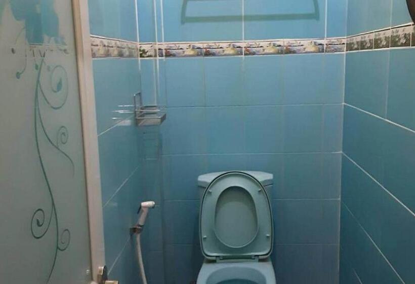 חדר אקונומי, Guest House Syariah Lp3b Brebes Redpartner