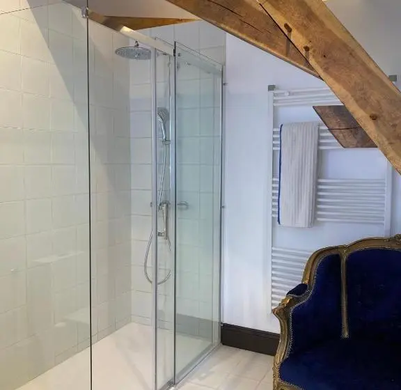 キングサイズベッドのデラックスルーム, Manoir De La Croix Saint Louis Luxury Guest House