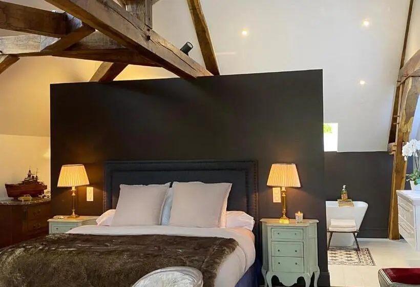 キングサイズベッドのデラックスルーム, Manoir De La Croix Saint Louis Luxury Guest House