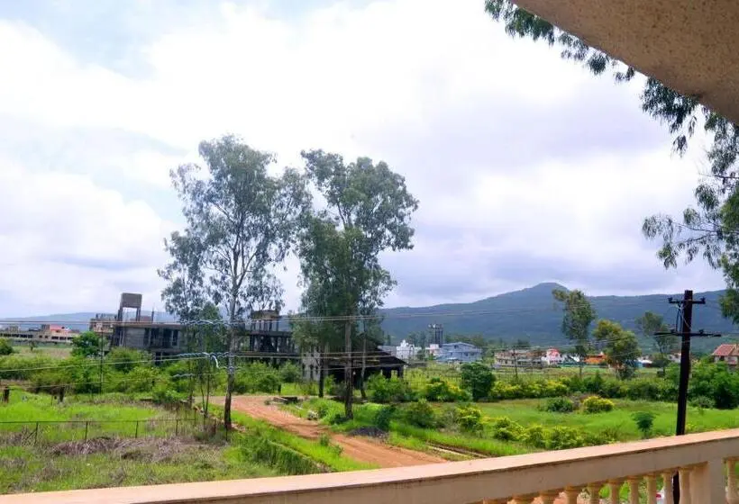 スタンダードバンガロー, Anand Villa 5bhk Lonavala