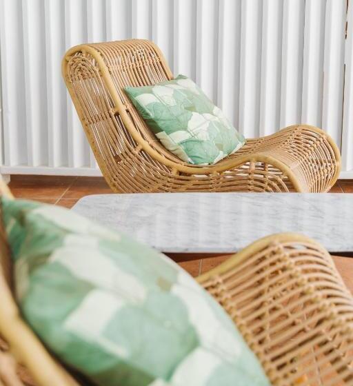 سوییت با چشم‌انداز دریا, Blue Roatan Resort