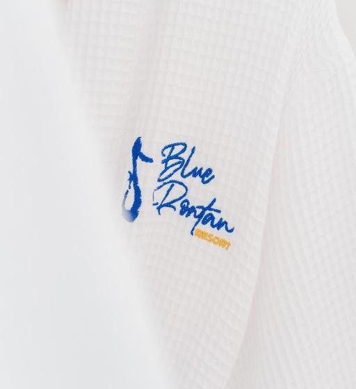 سوییت با چشم‌انداز دریا, Blue Roatan Resort