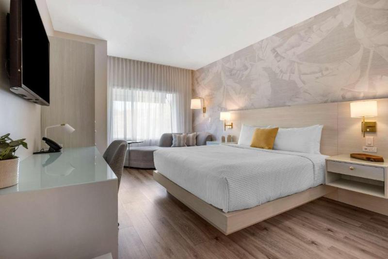 סוויטה מותאמת לאדם עם מוגבלויות, Cambria Hotel Calabasas   Malibu