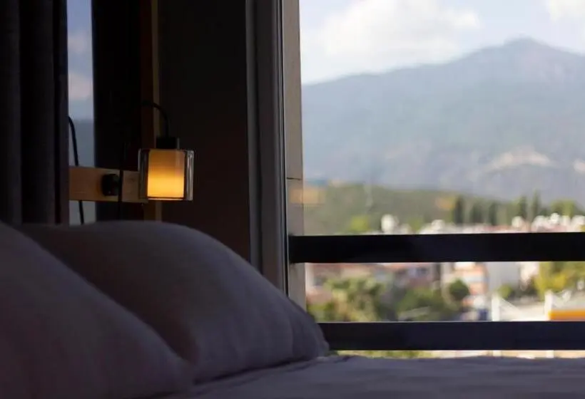 Suite with Terrace, L Opera Deluxe