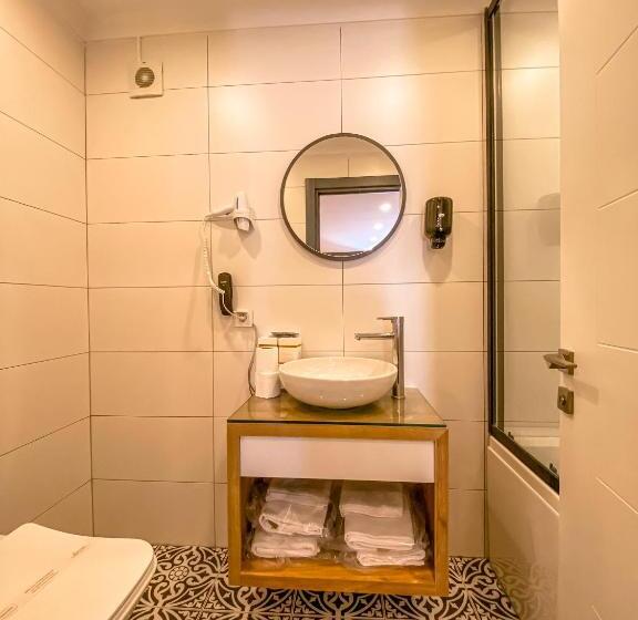 סוויטה משפחתית, L Opera Deluxe