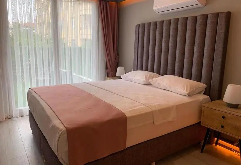 سوییت خانوادگی, L Opera Deluxe
