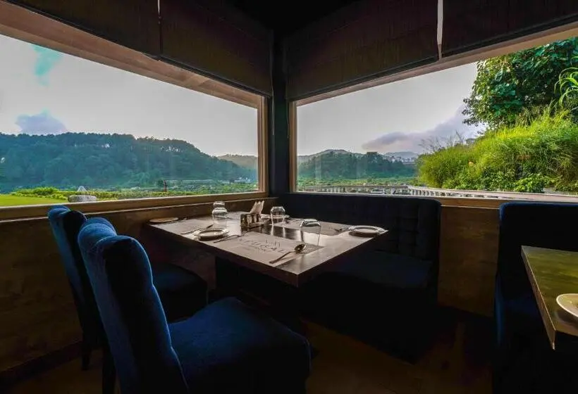 Standard-huone King-vuode, Neugal Riverfront Resort