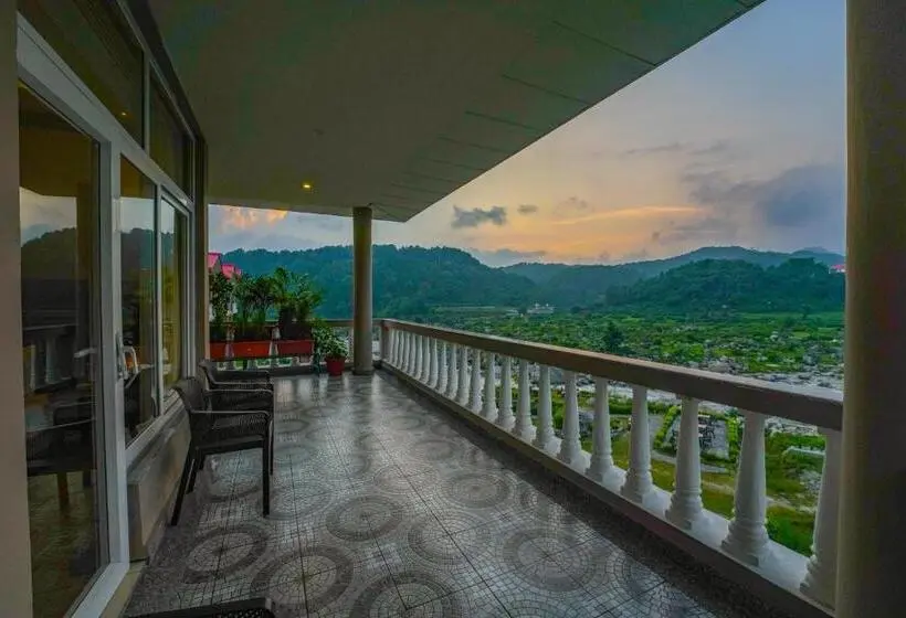 Perhesviitti, Neugal Riverfront Resort