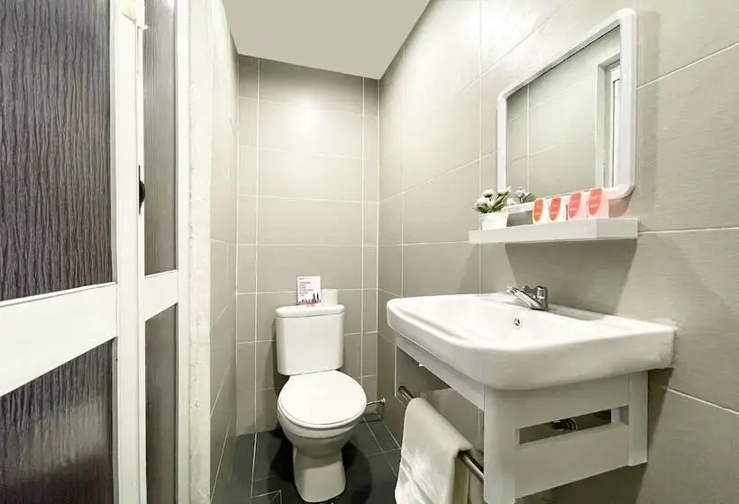 اتاق استاندارد, Oyo 90334 Mawlaya