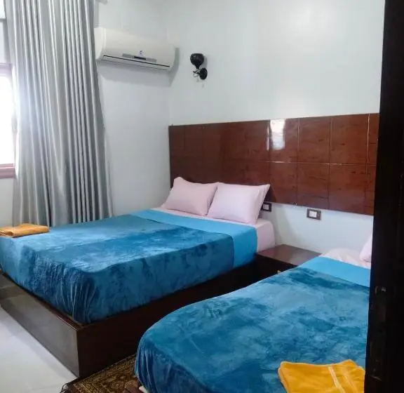 اتاق اکونومی, Jamaica Guest House