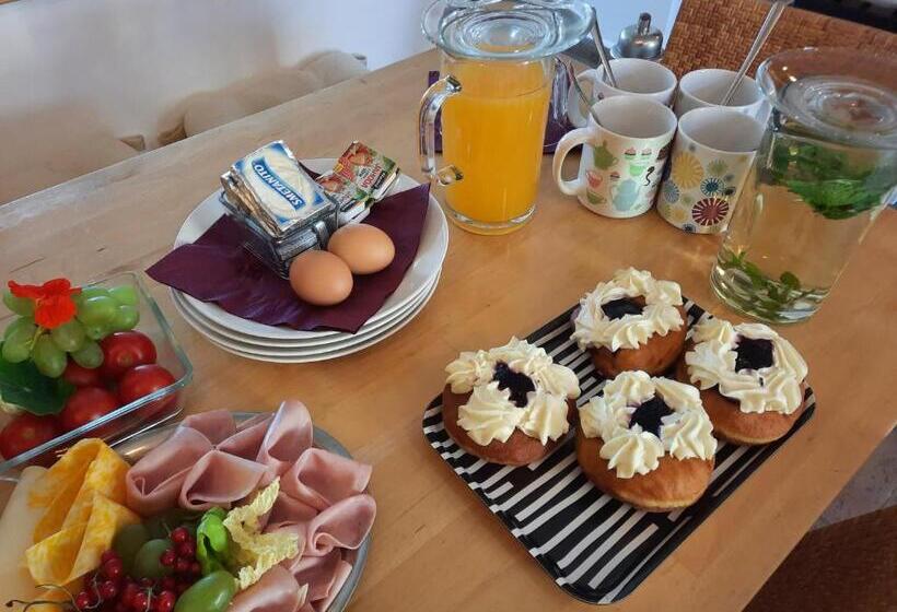 חדר דלוקס, Penzion Zahrada Nad řekou, Restaurace A Kavárna   Parkování Grátis