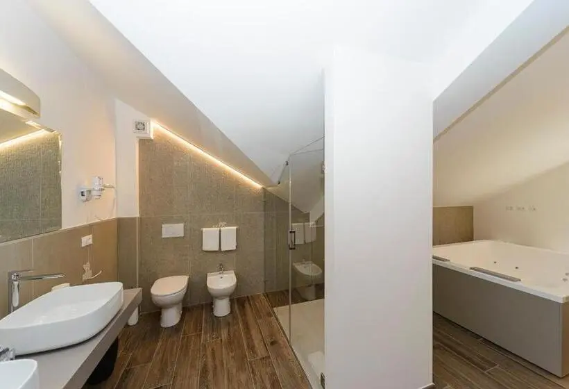 ハイドロマッサージバス付きスイート, Relais Chalons D’orange