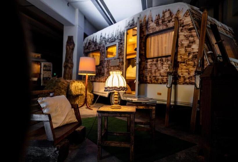 اتاق ساده سه‌ نفره, Daheim Triberg