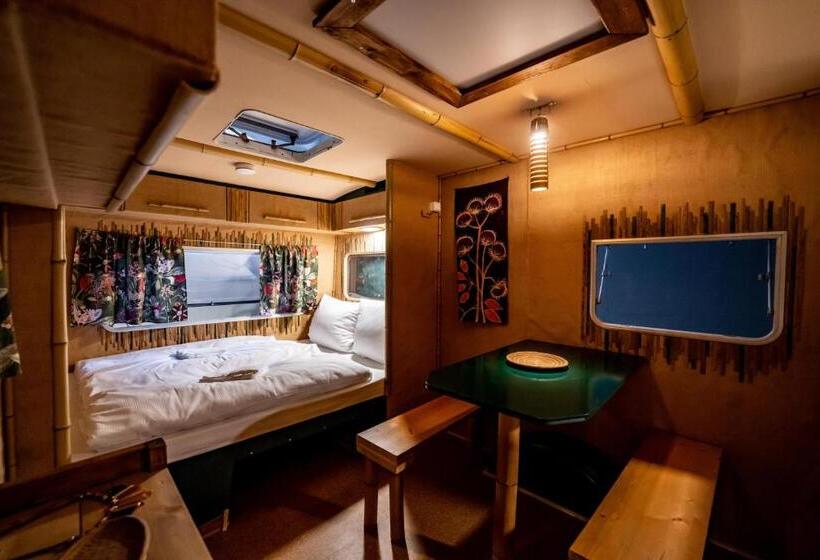 اتاق کلاسیک چهارنفره, Daheim Triberg