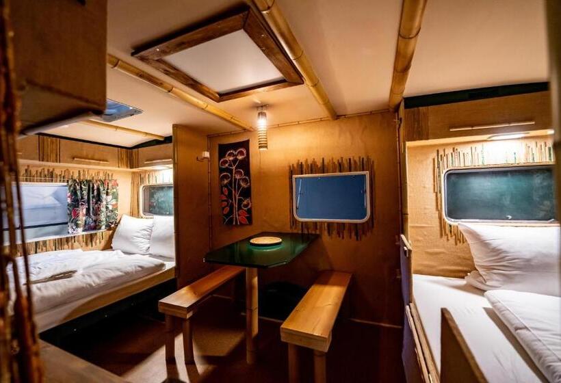 اتاق کلاسیک چهارنفره, Daheim Triberg