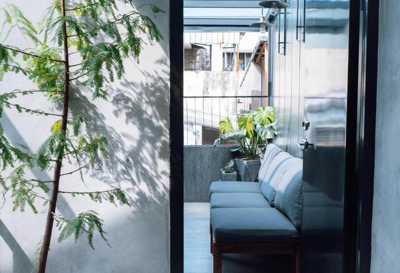 Suite Familiare, Drizzle Inn