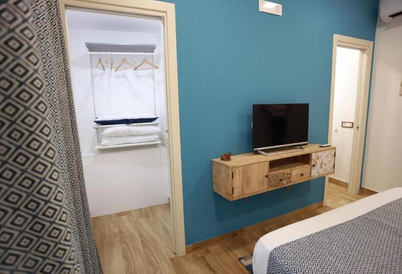 غرفة قياسية مزوَّدة بشُرفة, B&b Sant Agata Patrona